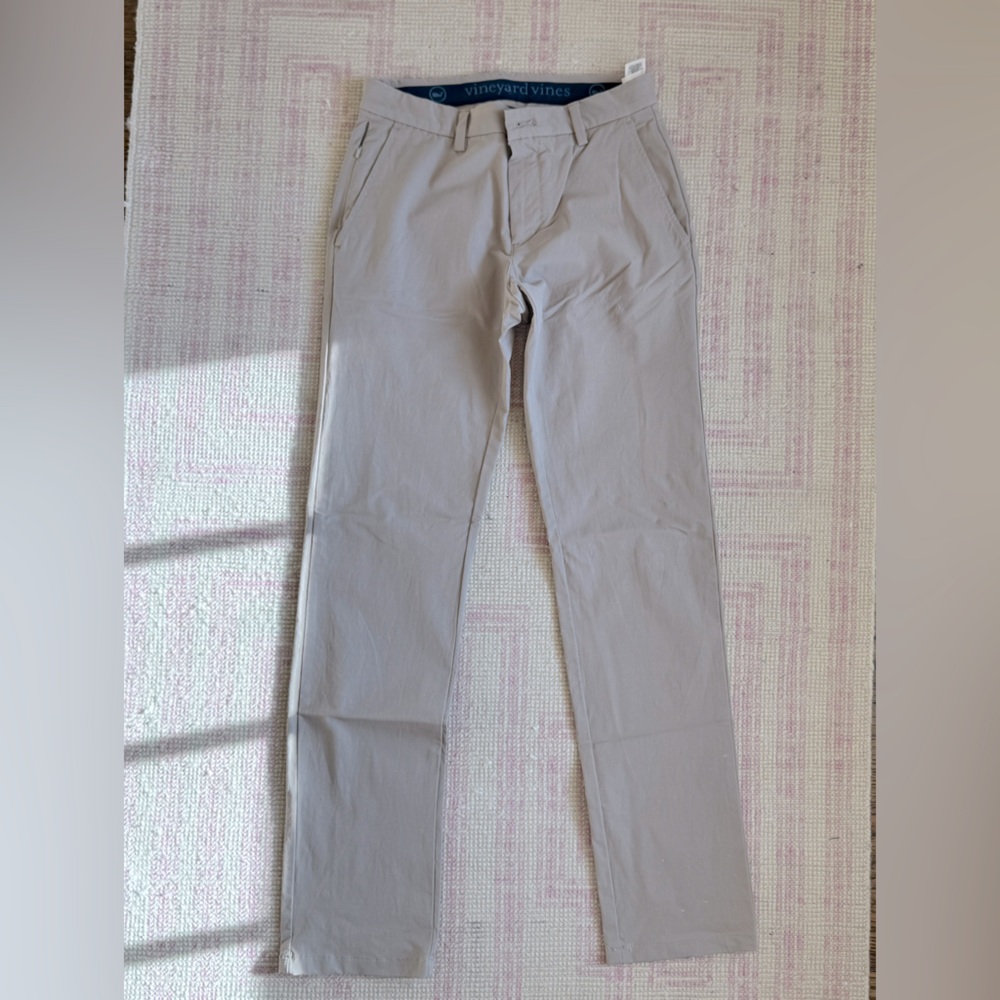 Vineyard Vines- On The Go Pants
Size 28x32